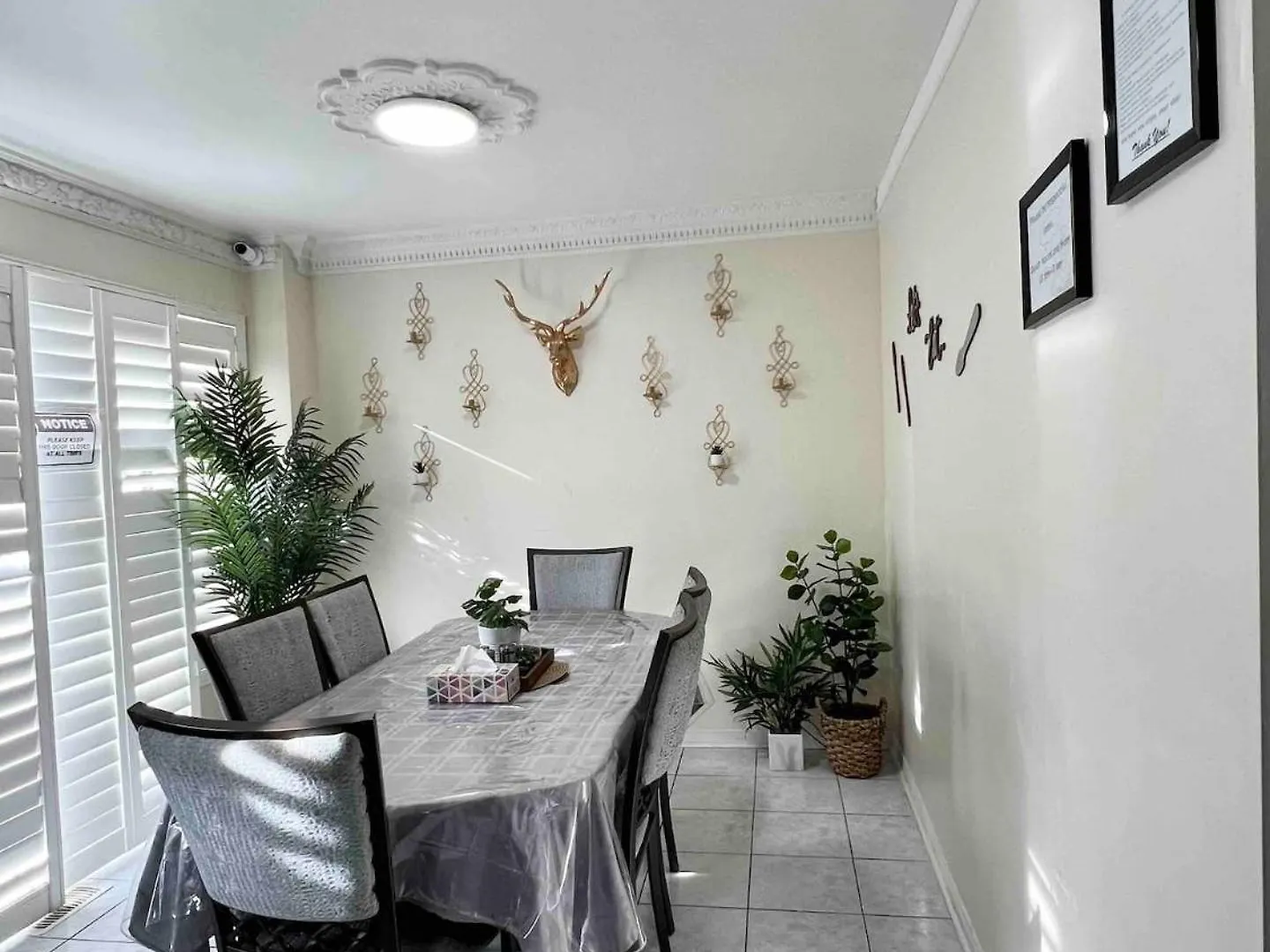 ホテル R2 Private Room Near Airport ミシサガ